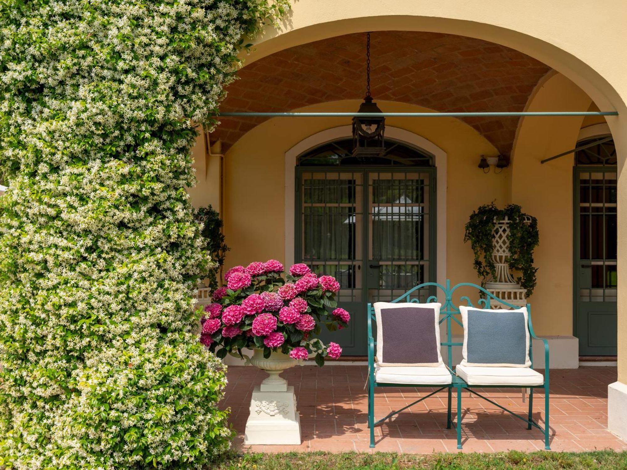 Elizabeth Country House, A Member Of Design Hotels Minerbio Exterior photo